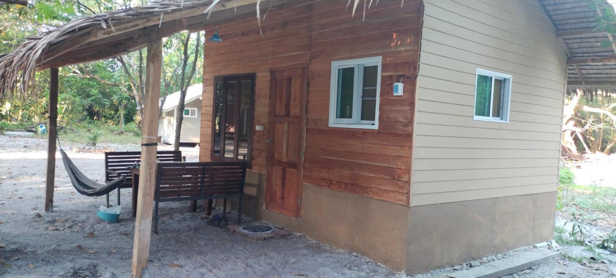 Hotel Lazy Hut Koh Phayam Exterior foto