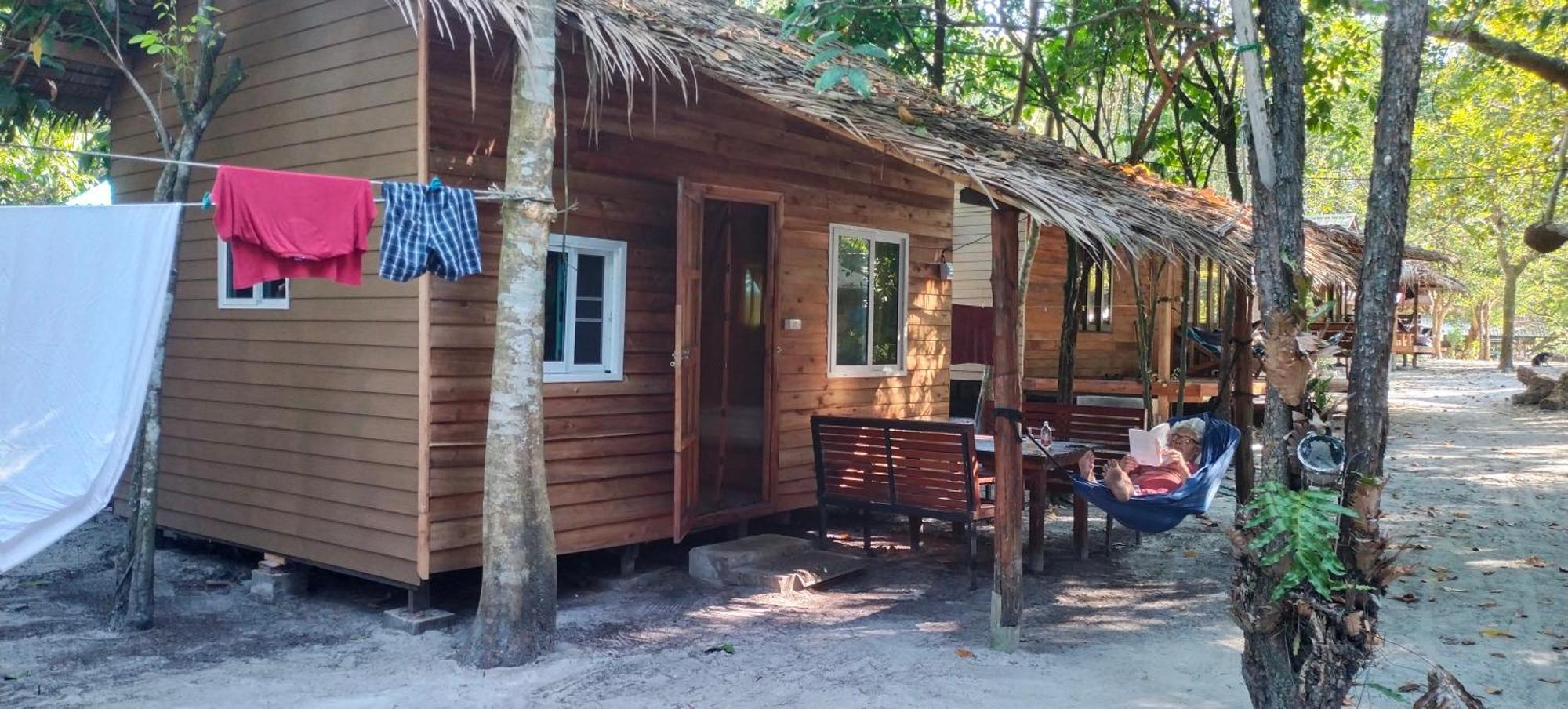 Hotel Lazy Hut Koh Phayam Exterior foto